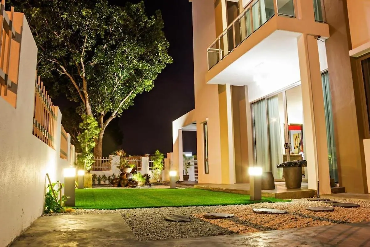 2 Spacious Lupsxury Conor Villa Garden Parking Group Family Gathering Wedding Gelugor